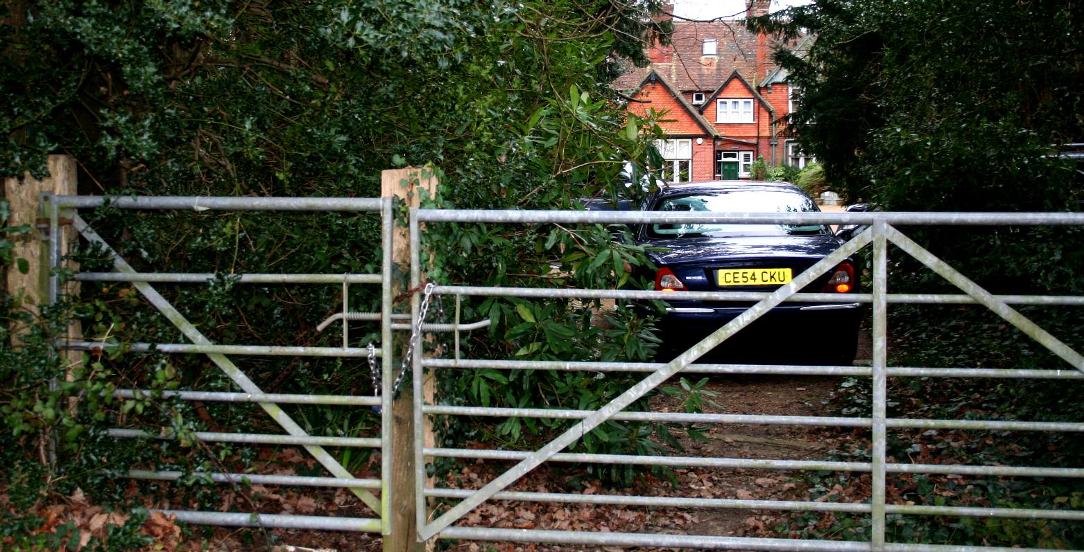 Breach of Covenant, drive access blocked and overgrown