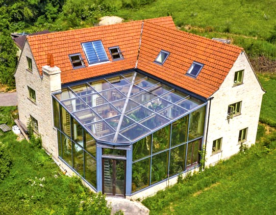 Gloucestershire home with an Orangery